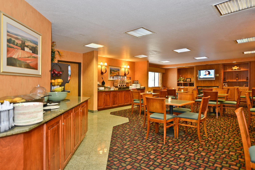 Ramada By Wyndham Kent Seattle Area Hotel Eksteriør billede